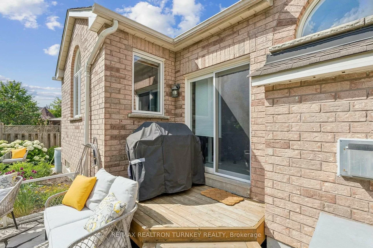 7, Thomas Bales, Berczy, Markham