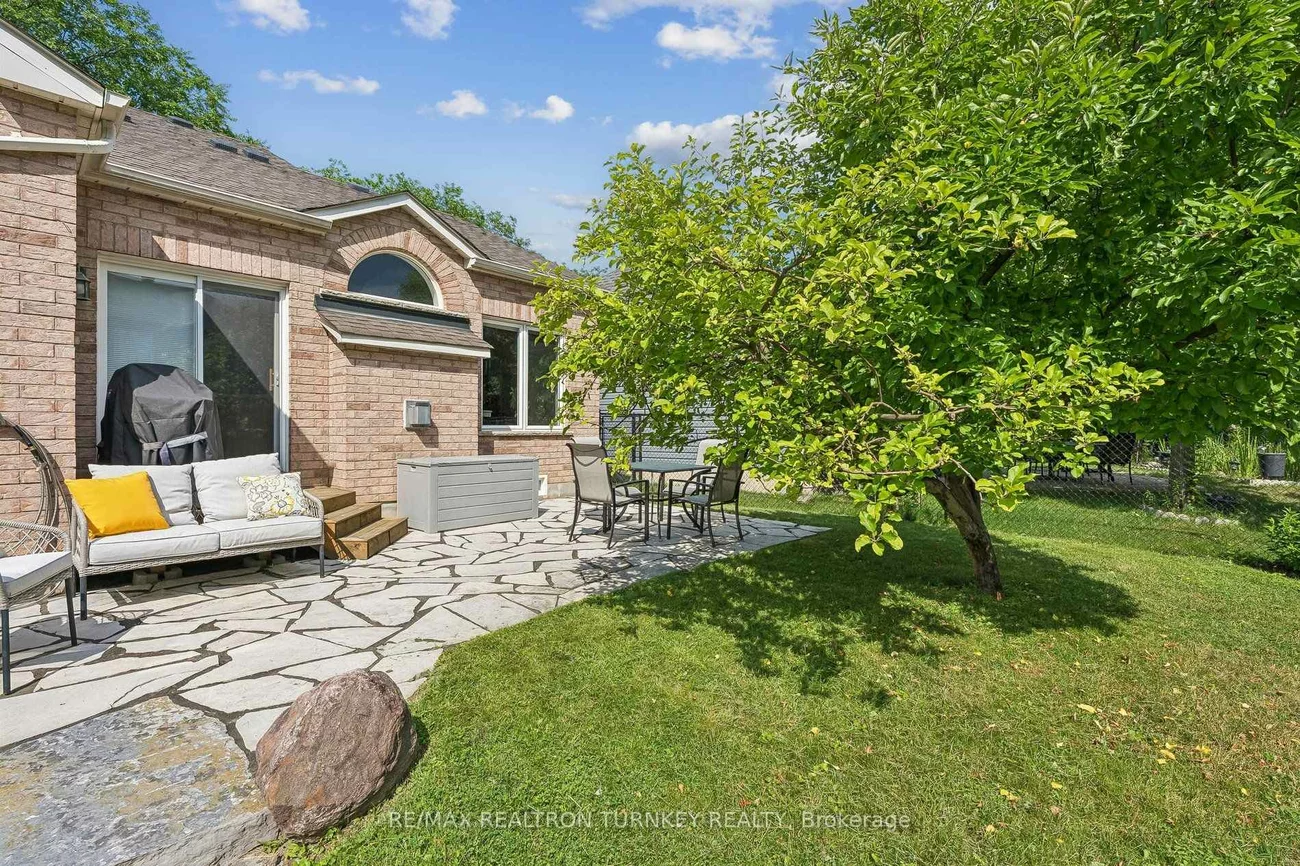 7, Thomas Bales, Berczy, Markham