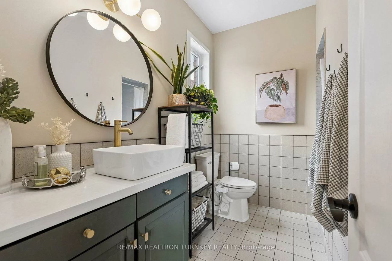 7, Thomas Bales, Berczy, Markham