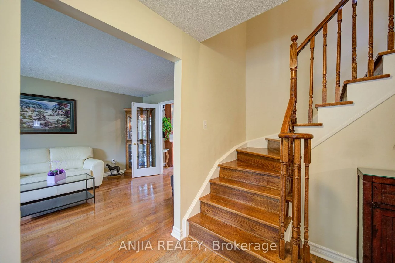 54, Meyer, Markham Village, Markham