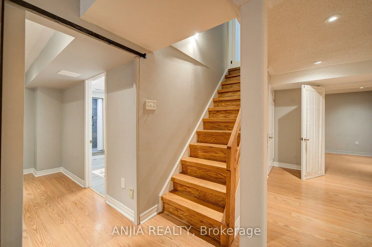 54, Meyer, Markham Village, Markham