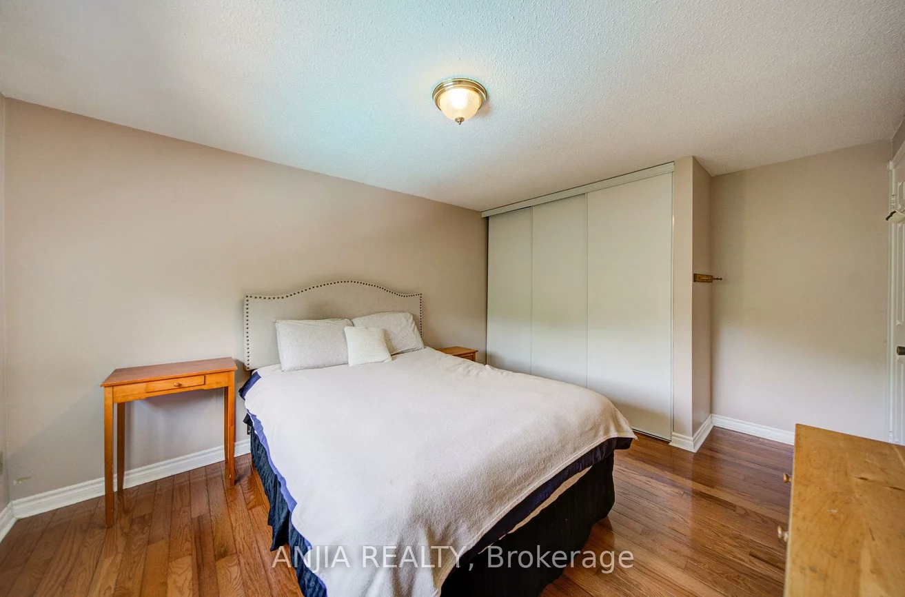 54, Meyer, Markham Village, Markham