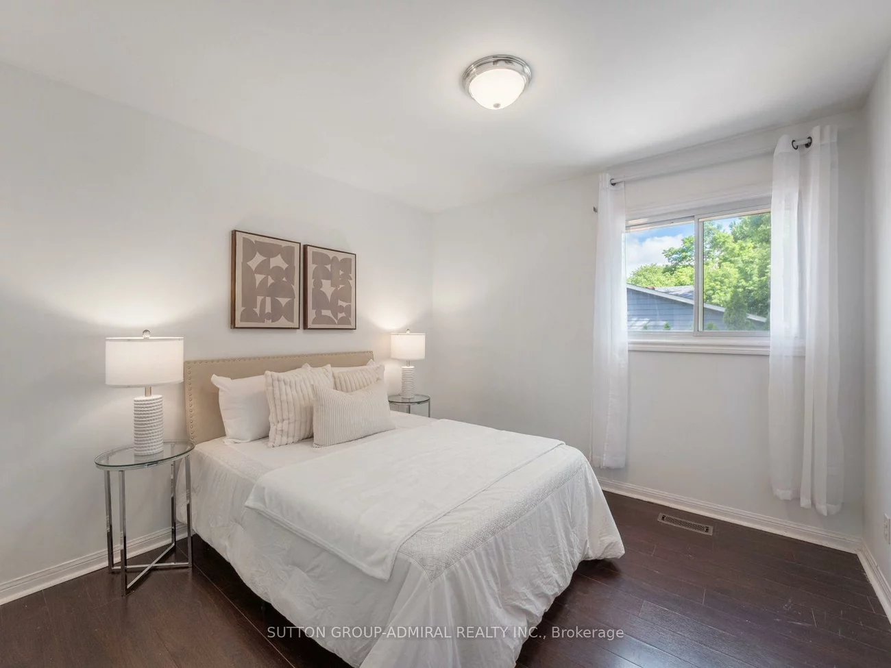 52, Sir Bedevere, Markham Village, Markham