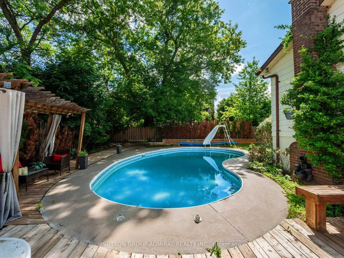 52, Sir Bedevere, Markham Village, Markham
