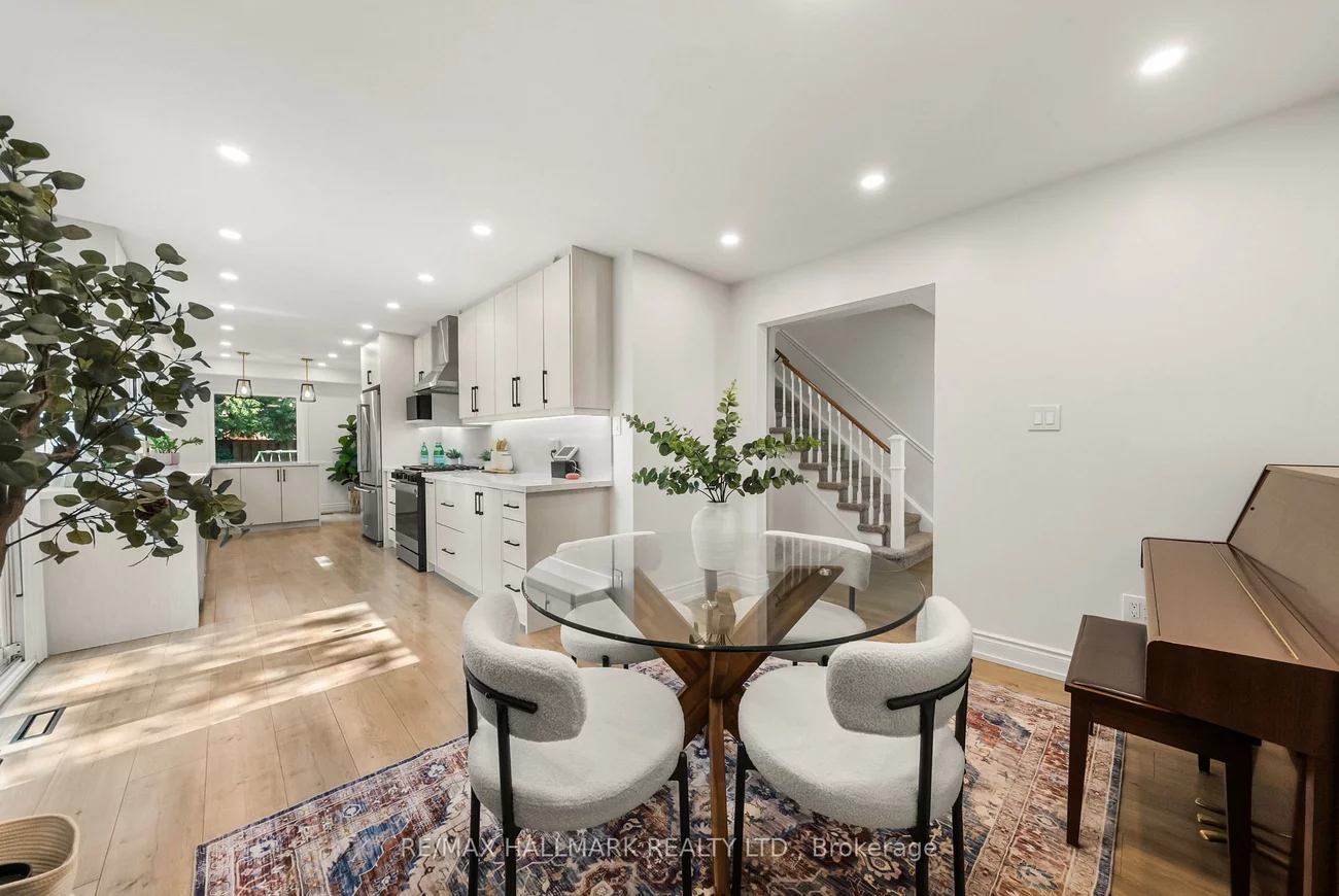 71, Bishop, Markham Village, Markham