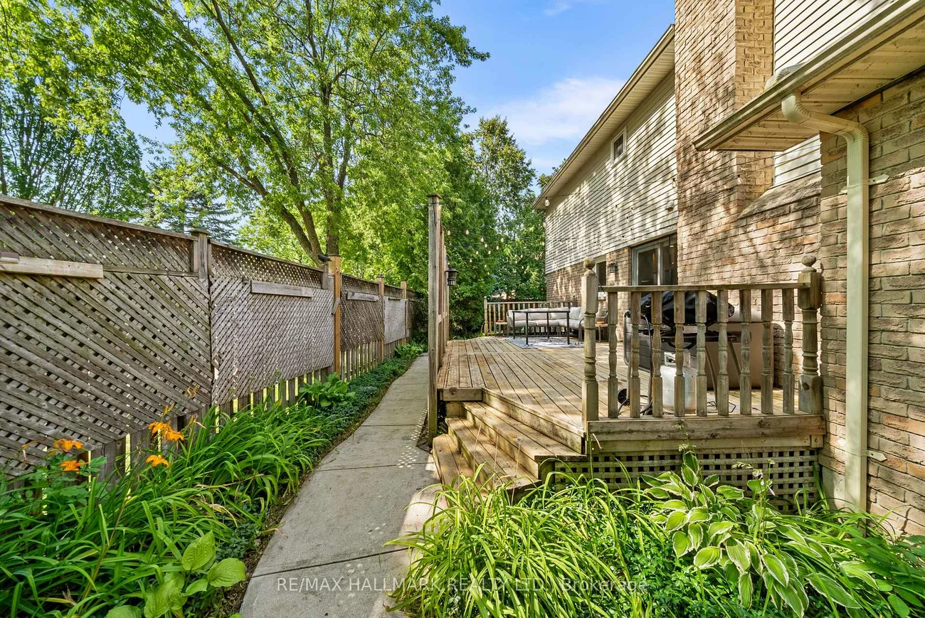 71, Bishop, Markham Village, Markham