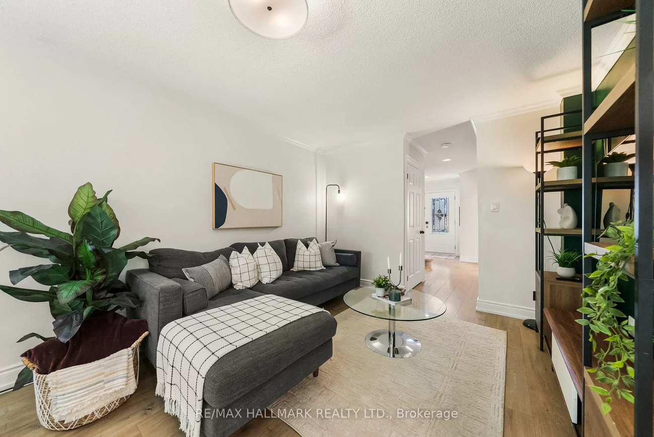 71, Bishop, Markham Village, Markham