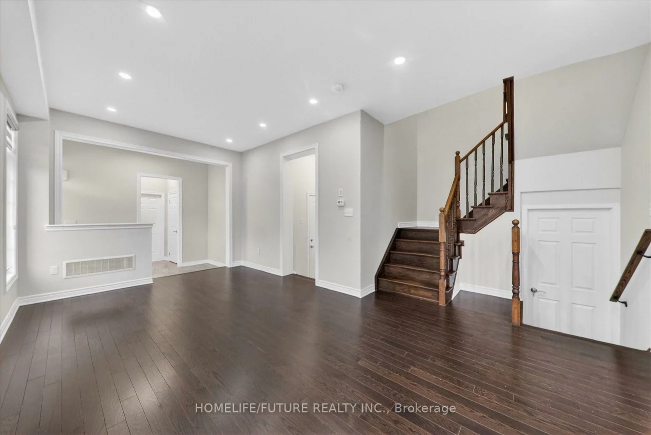 1, Reddington, Cedarwood, Markham