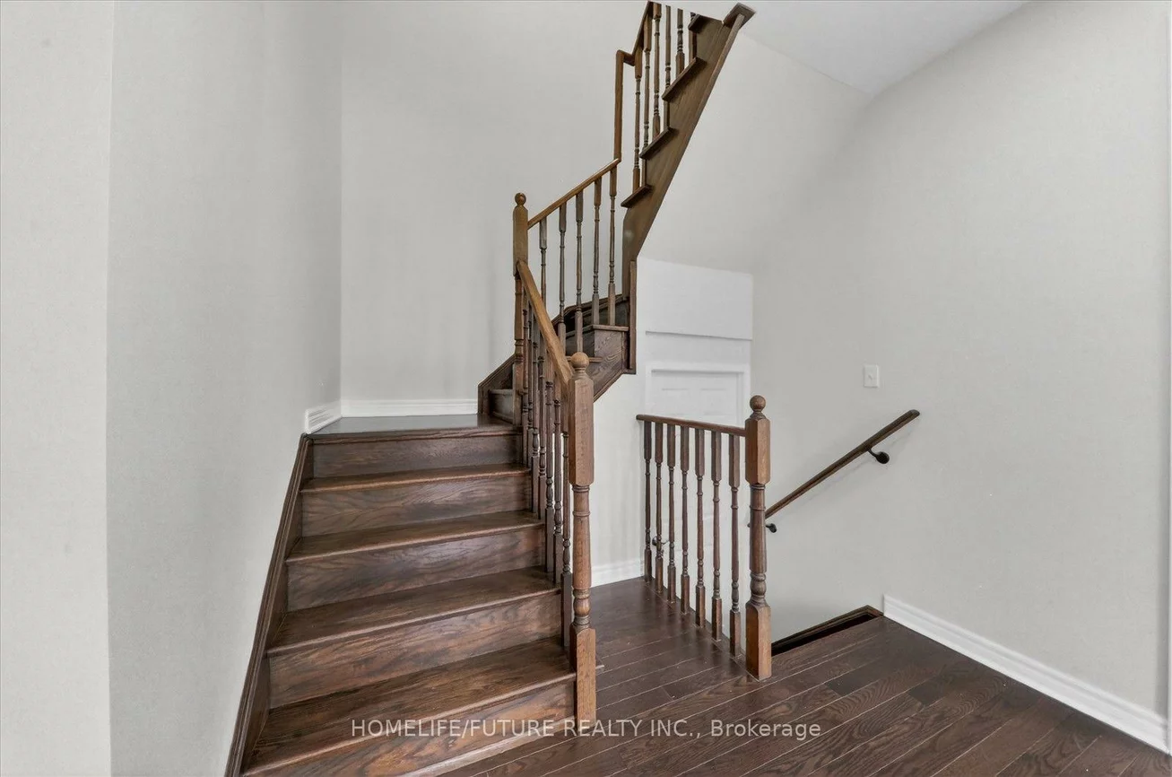 1, Reddington, Cedarwood, Markham