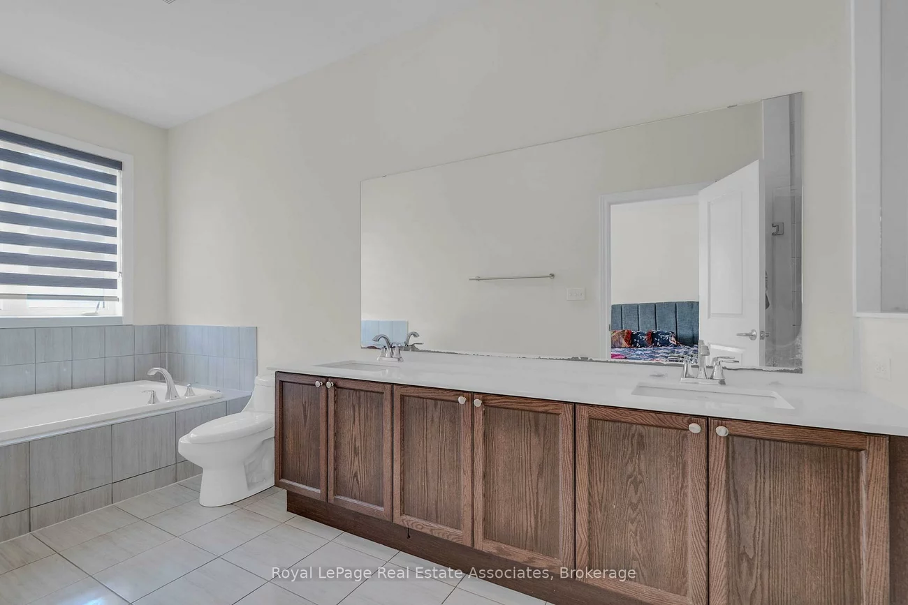 90, Titan, Cedarwood, Markham