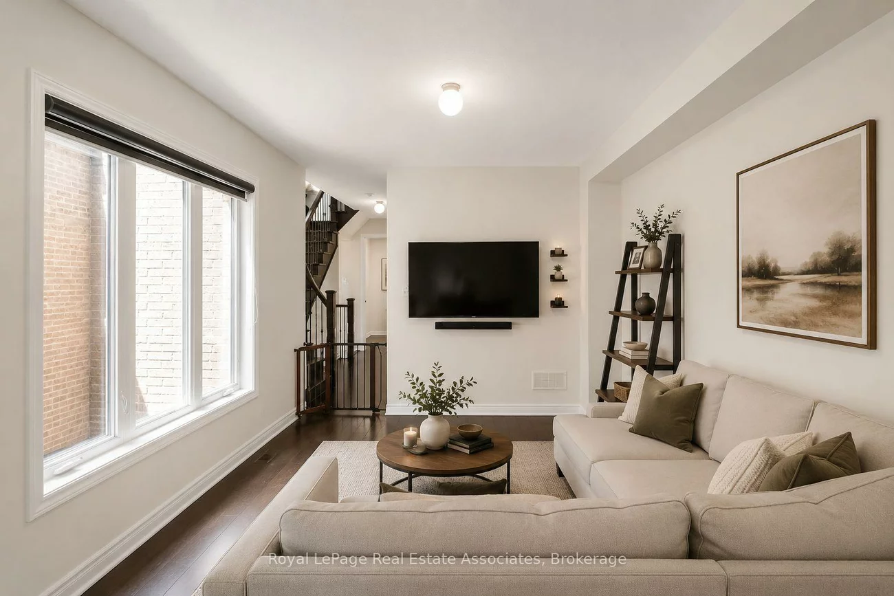 90, Titan, Cedarwood, Markham