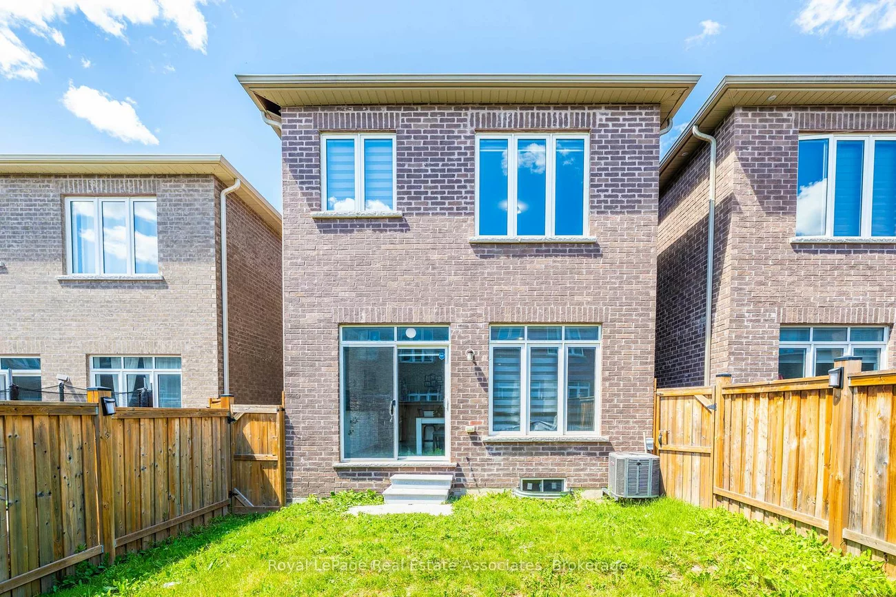 90, Titan, Cedarwood, Markham
