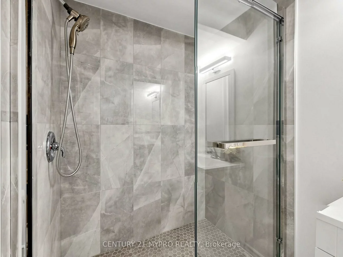 74, Victoria Wood, Greensborough, Markham