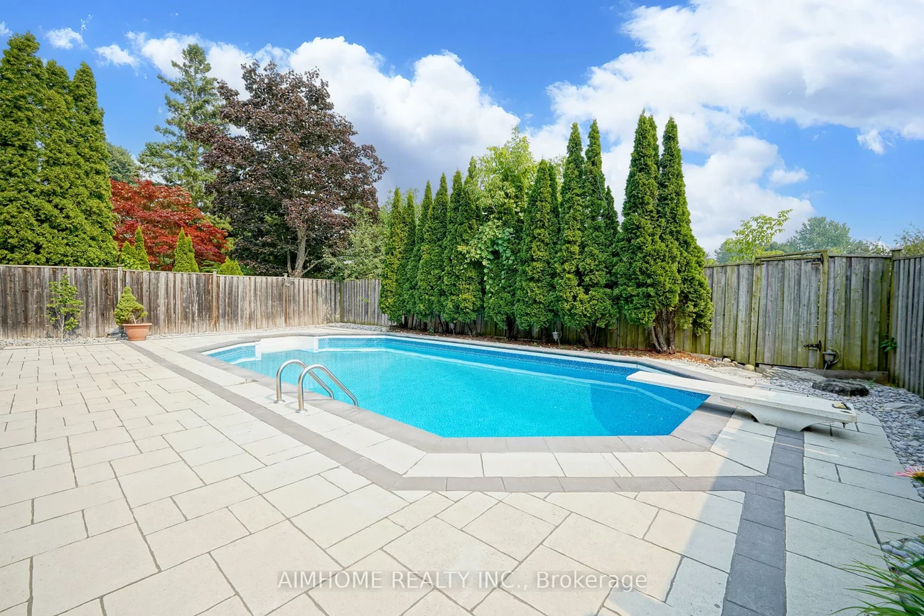68, Aitken, Unionville, Markham