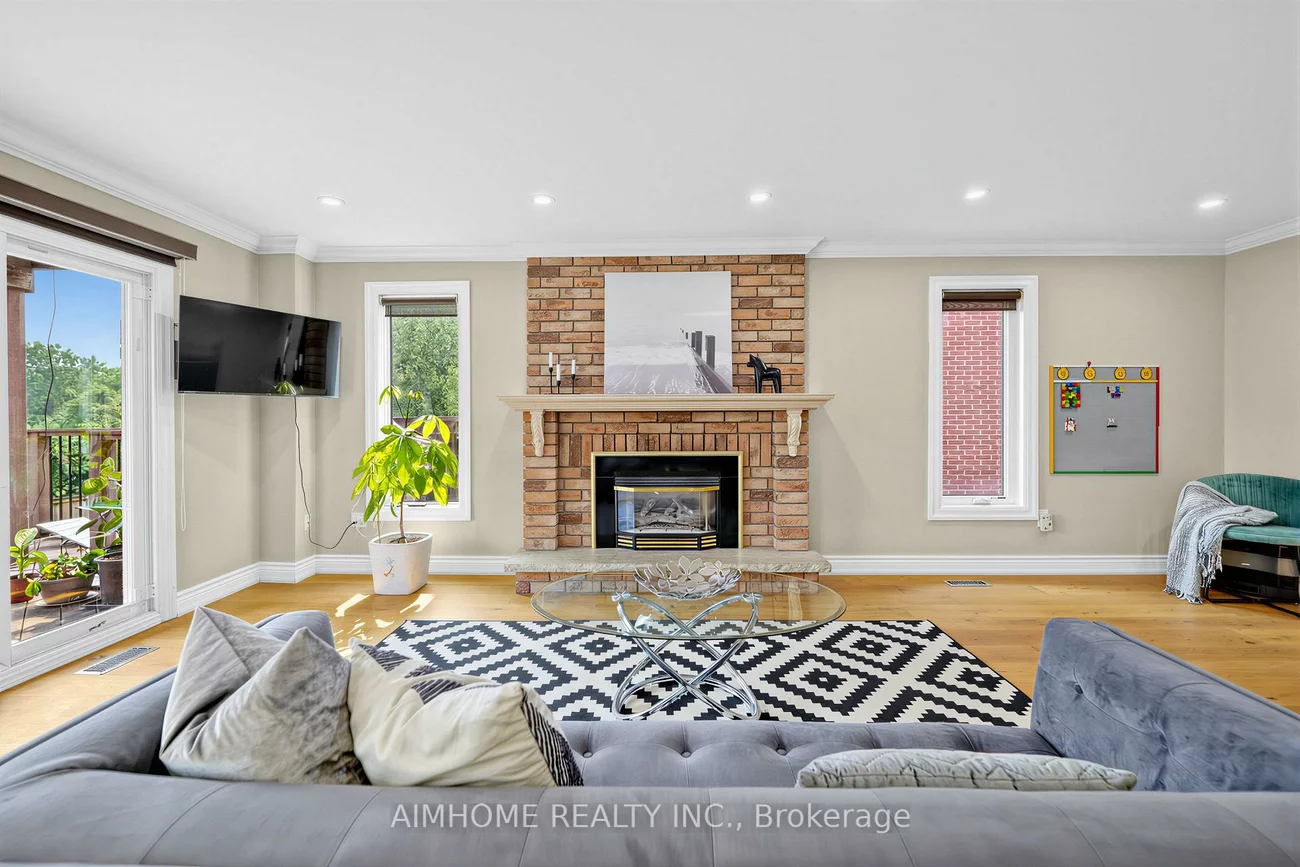 68, Aitken, Unionville, Markham