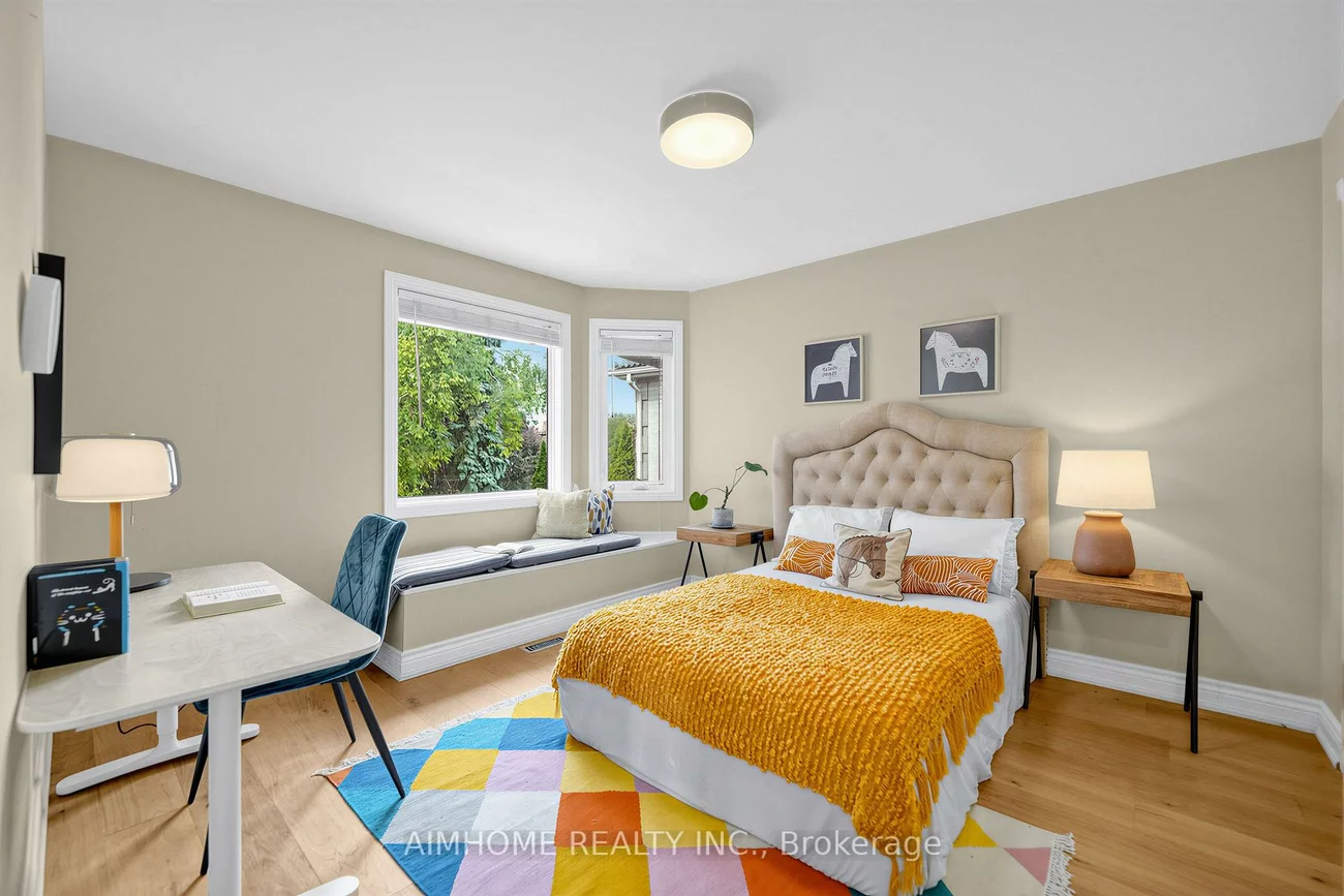 68, Aitken, Unionville, Markham