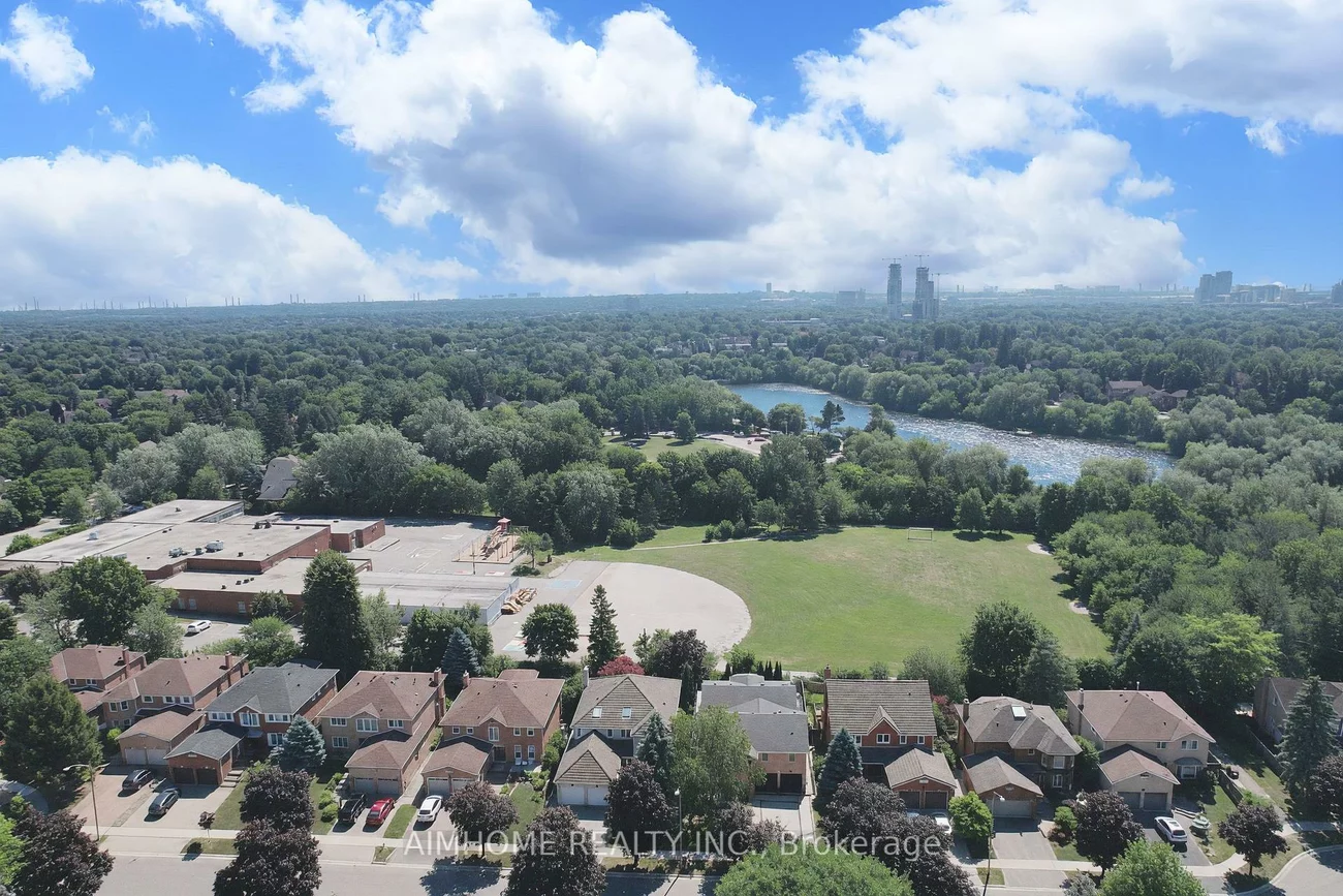 68, Aitken, Unionville, Markham