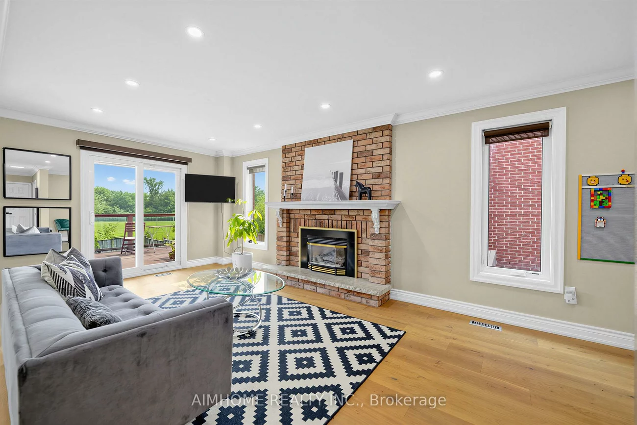 68, Aitken, Unionville, Markham