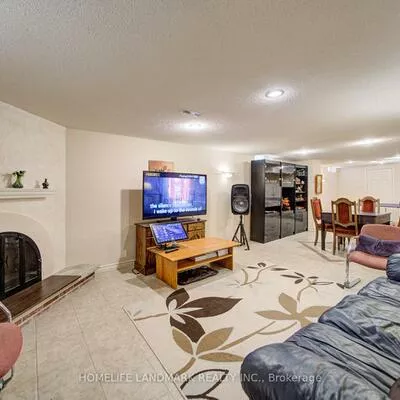 375, Manhattan, Markville, Markham