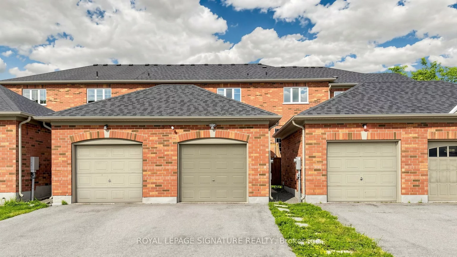 383, White's Hill, Cornell, Markham