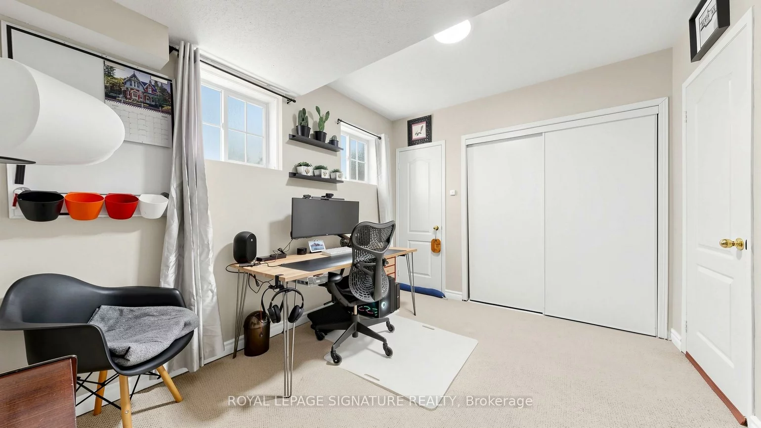 383, White's Hill, Cornell, Markham