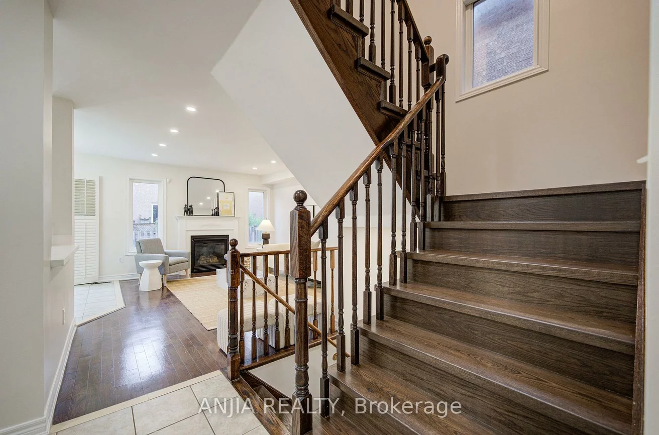 73, Hawksbury, Wismer, Markham
