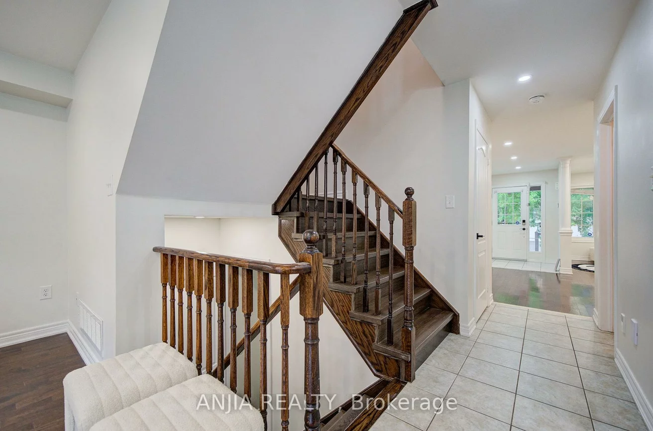 73, Hawksbury, Wismer, Markham