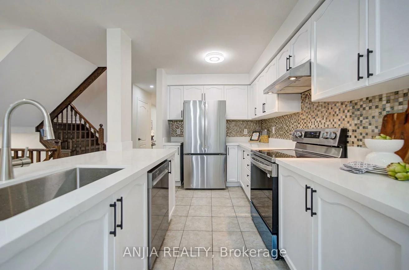 73, Hawksbury, Wismer, Markham