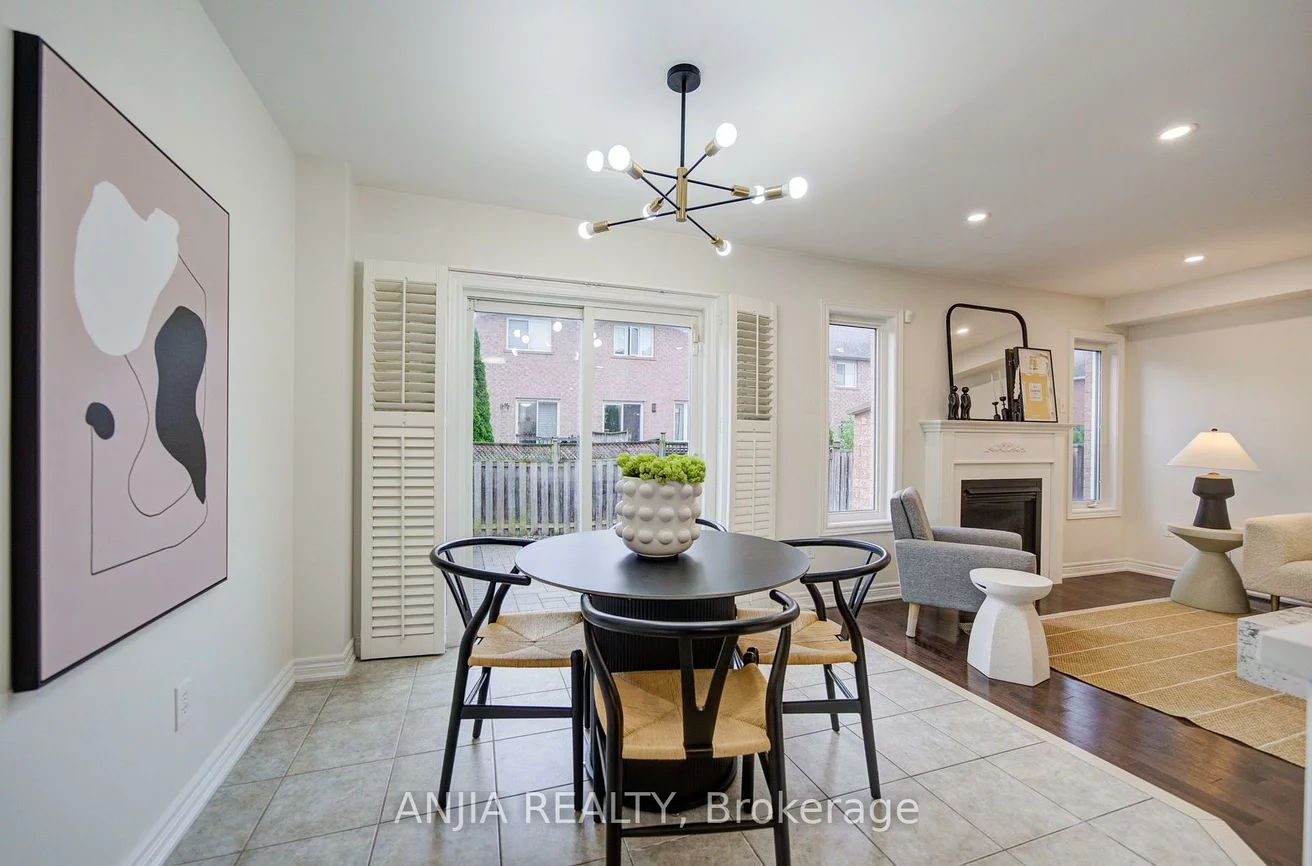 73, Hawksbury, Wismer, Markham