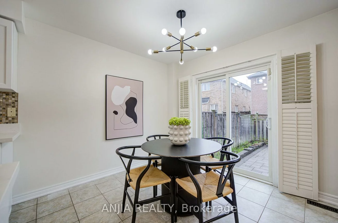 73, Hawksbury, Wismer, Markham