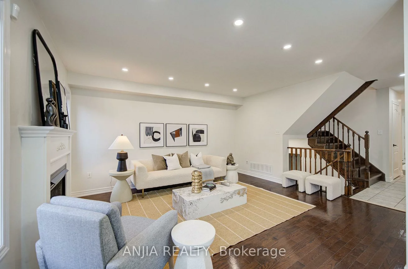 73, Hawksbury, Wismer, Markham