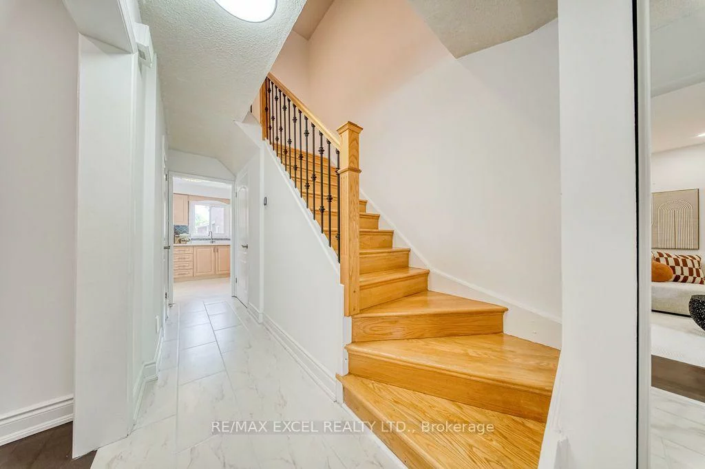 25, Barrington, Milliken Mills West, Markham