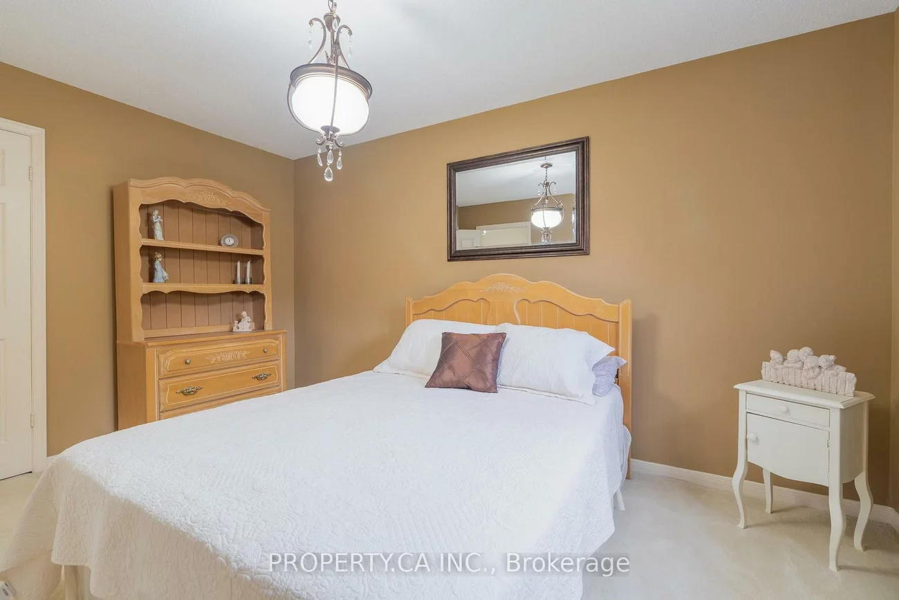 40, Buchanan, Unionville, Markham