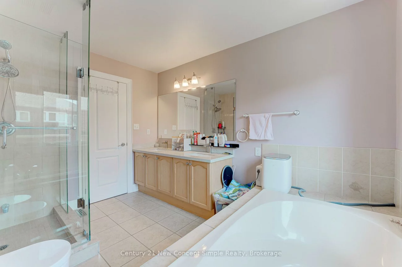 31, Donhaven, Greensborough, Markham