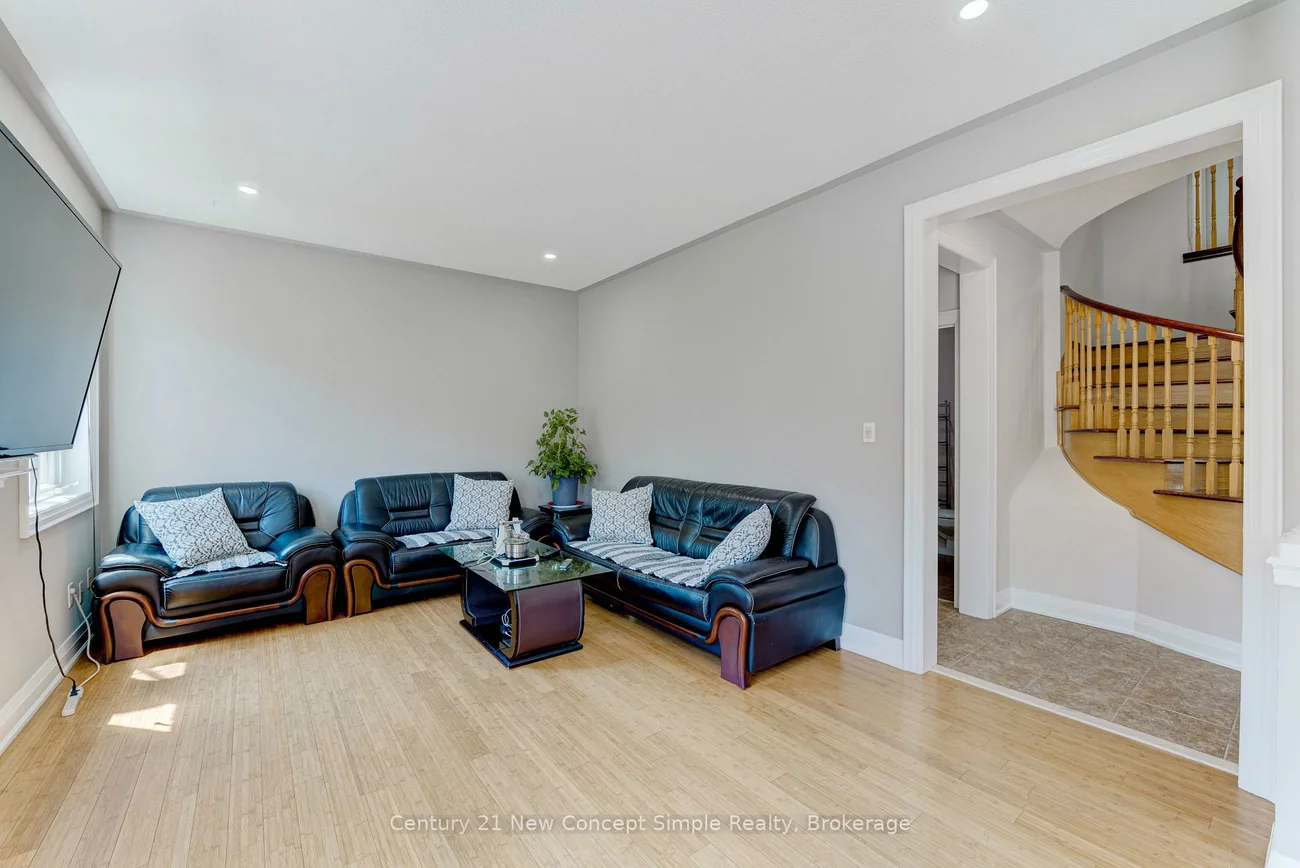 31, Donhaven, Greensborough, Markham
