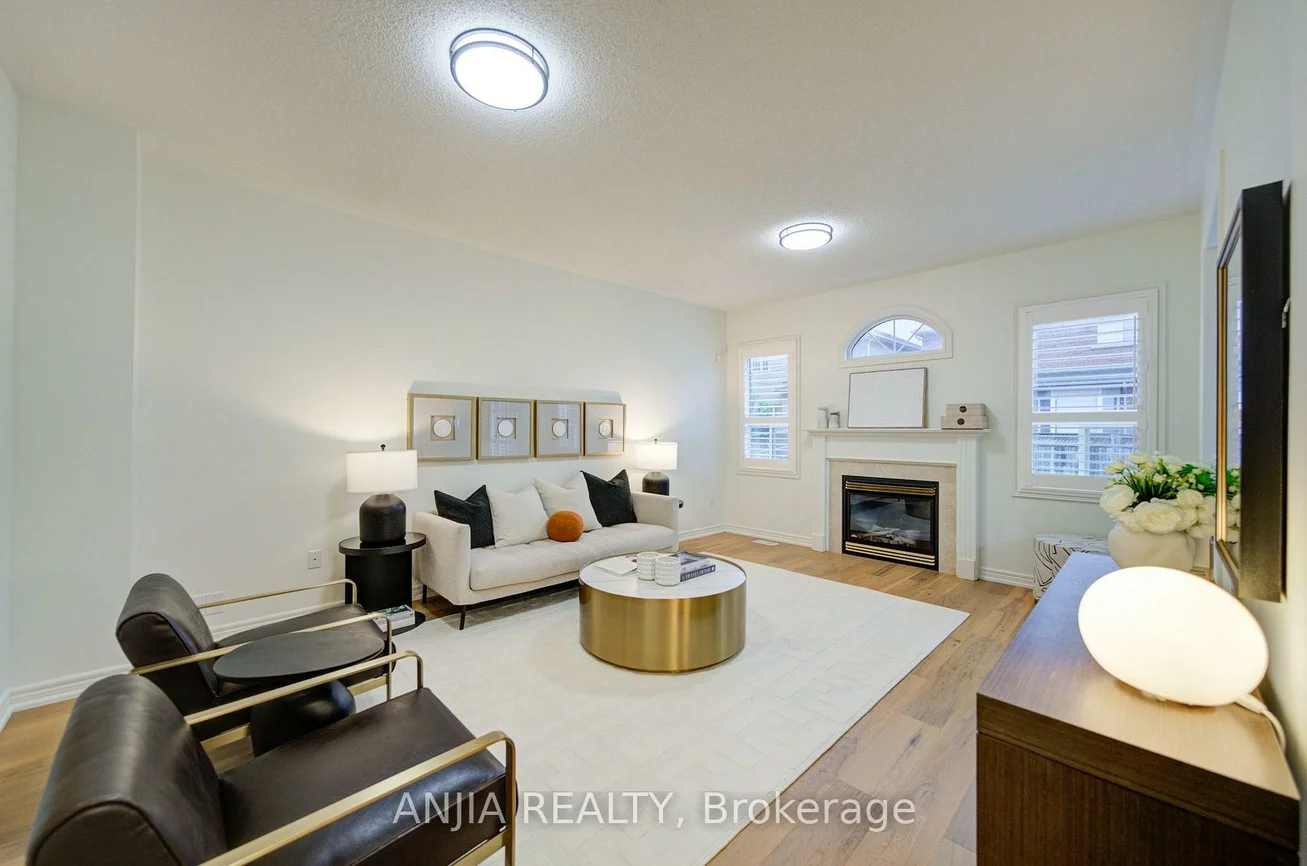 94, Cynthia Jean, Berczy, Markham