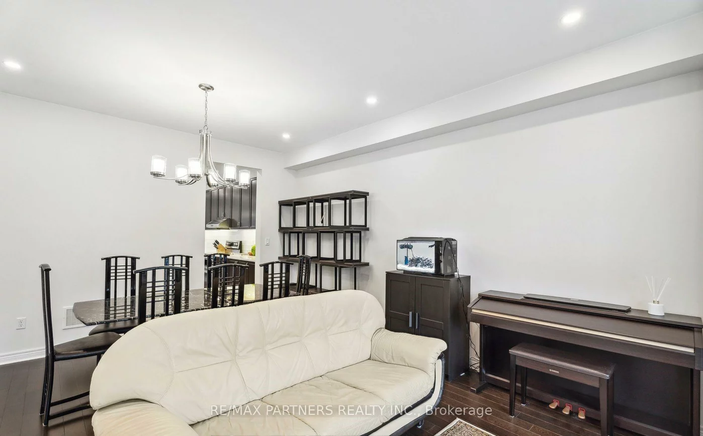 2, Portia, Cornell, Markham