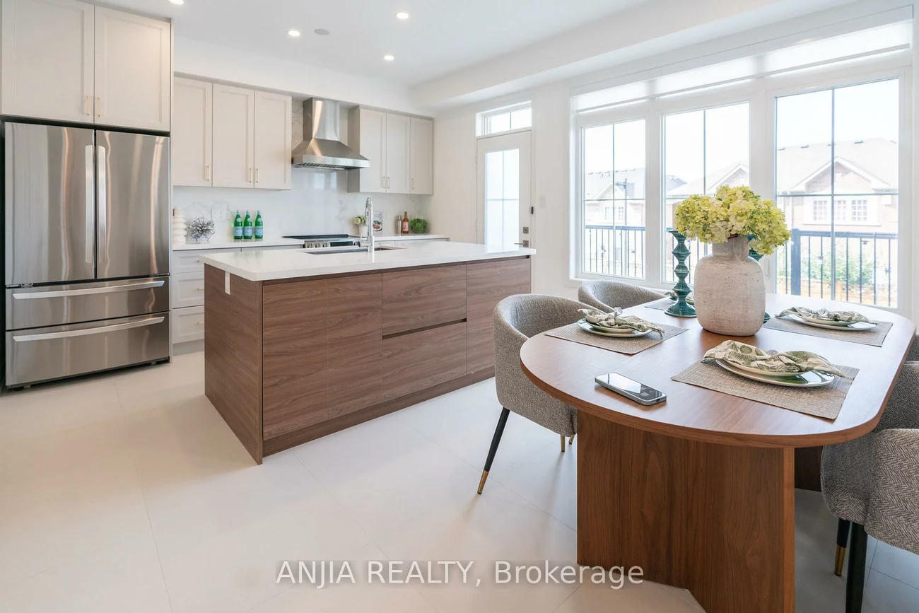 221, Dundas, Greensborough, Markham