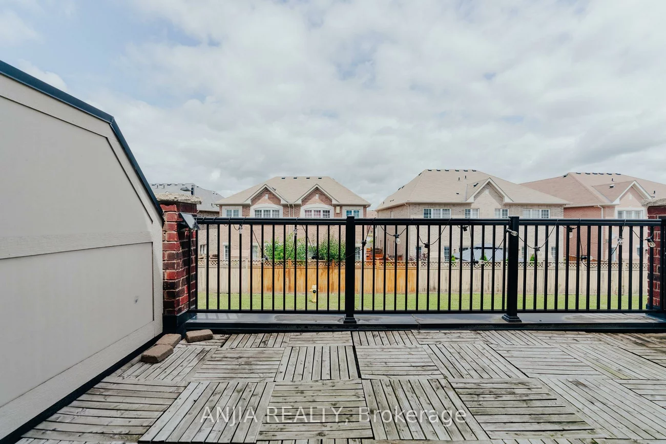 221, Dundas, Greensborough, Markham