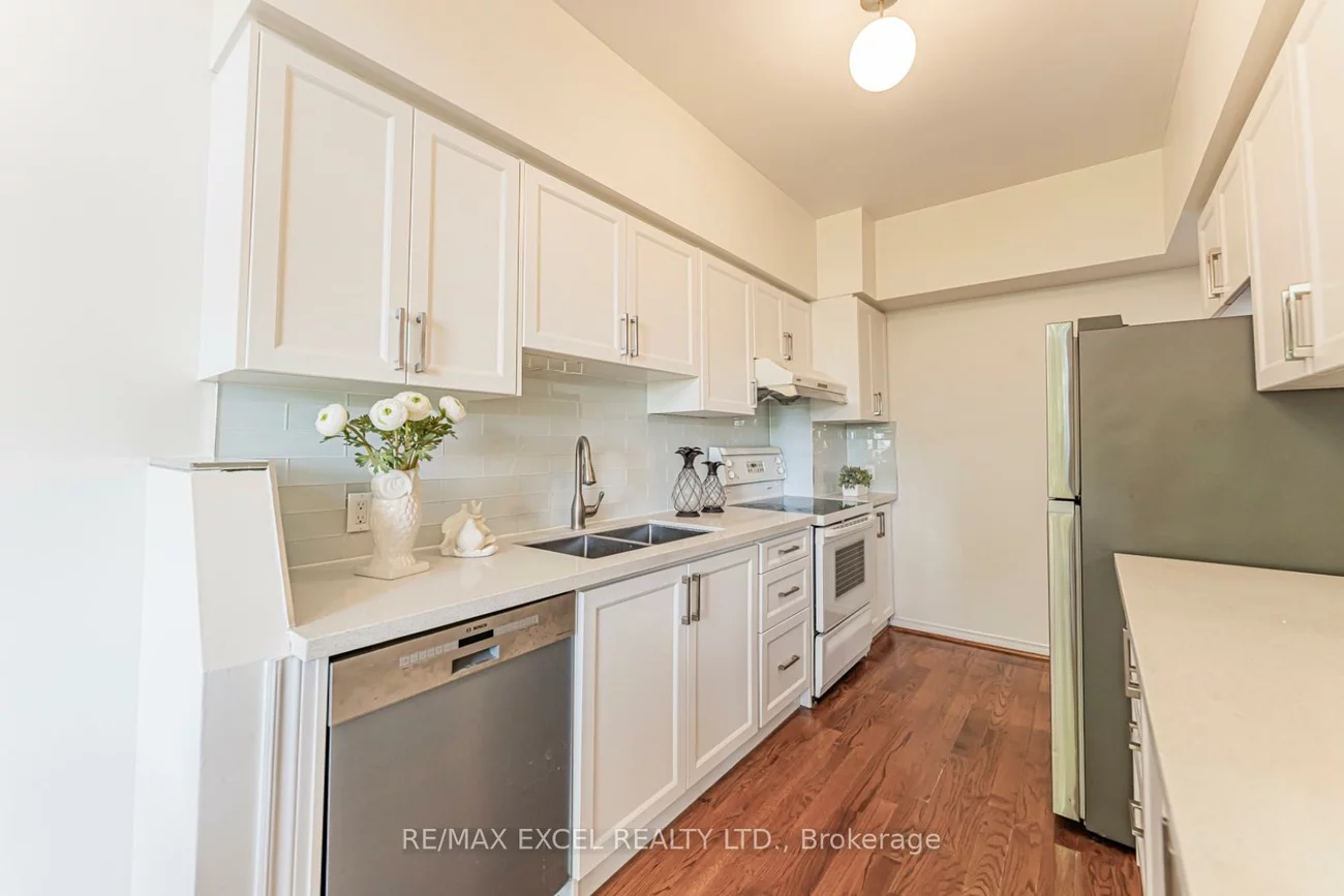 128, Cottonwood, Bayview Fairway-Bayview Country Club Estates, Markham