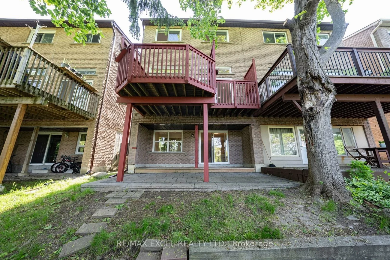 128, Cottonwood, Bayview Fairway-Bayview Country Club Estates, Markham