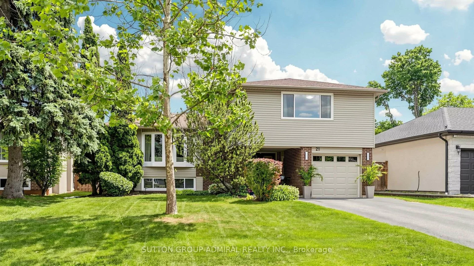 21, Donalbain, Royal Orchard, Markham