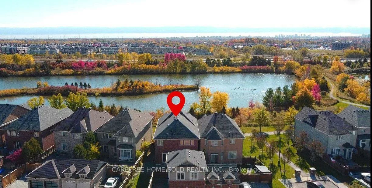 33, Oakmoor, Cornell, Markham