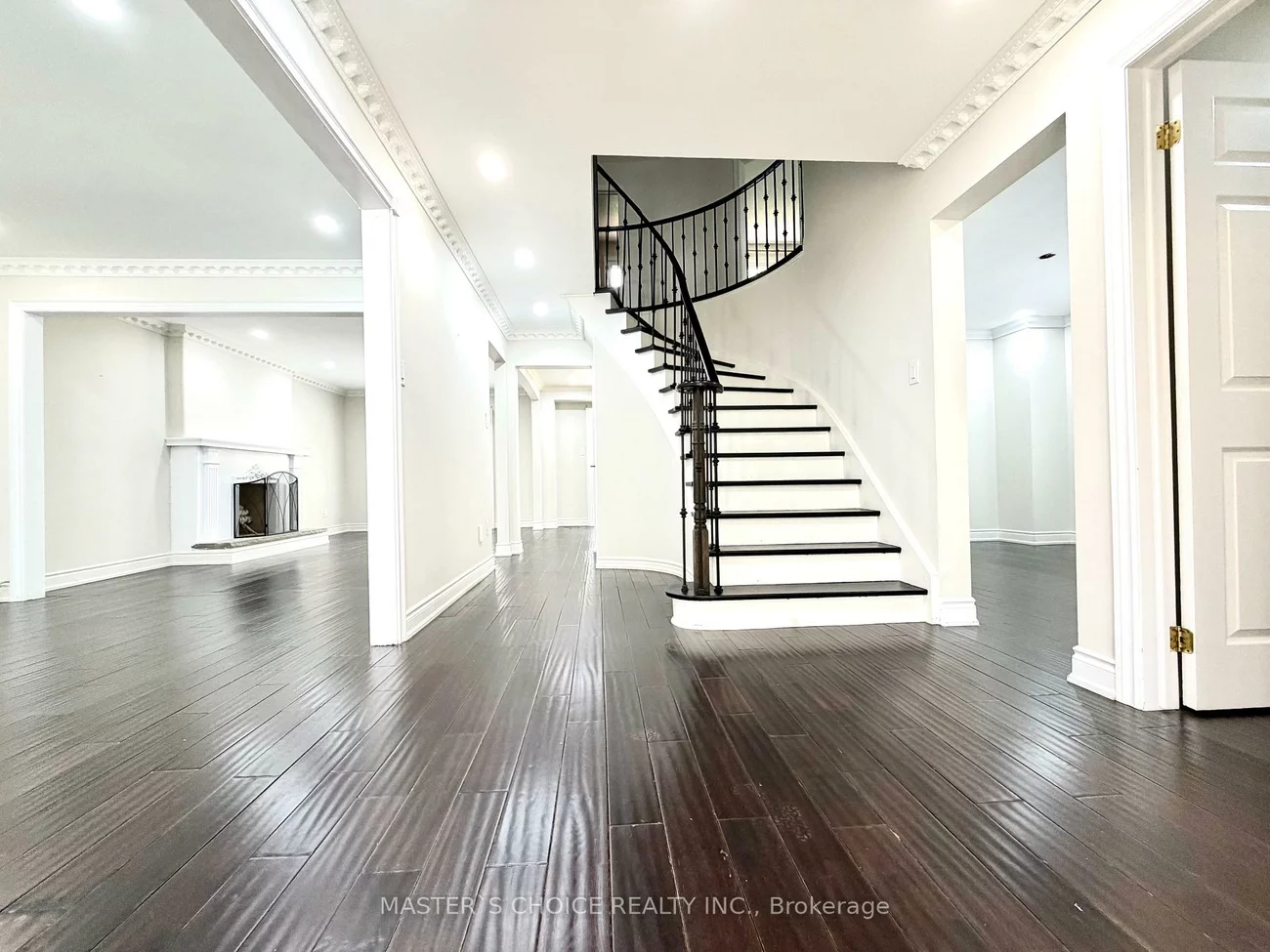 212, Fincham, Markham Village, Markham