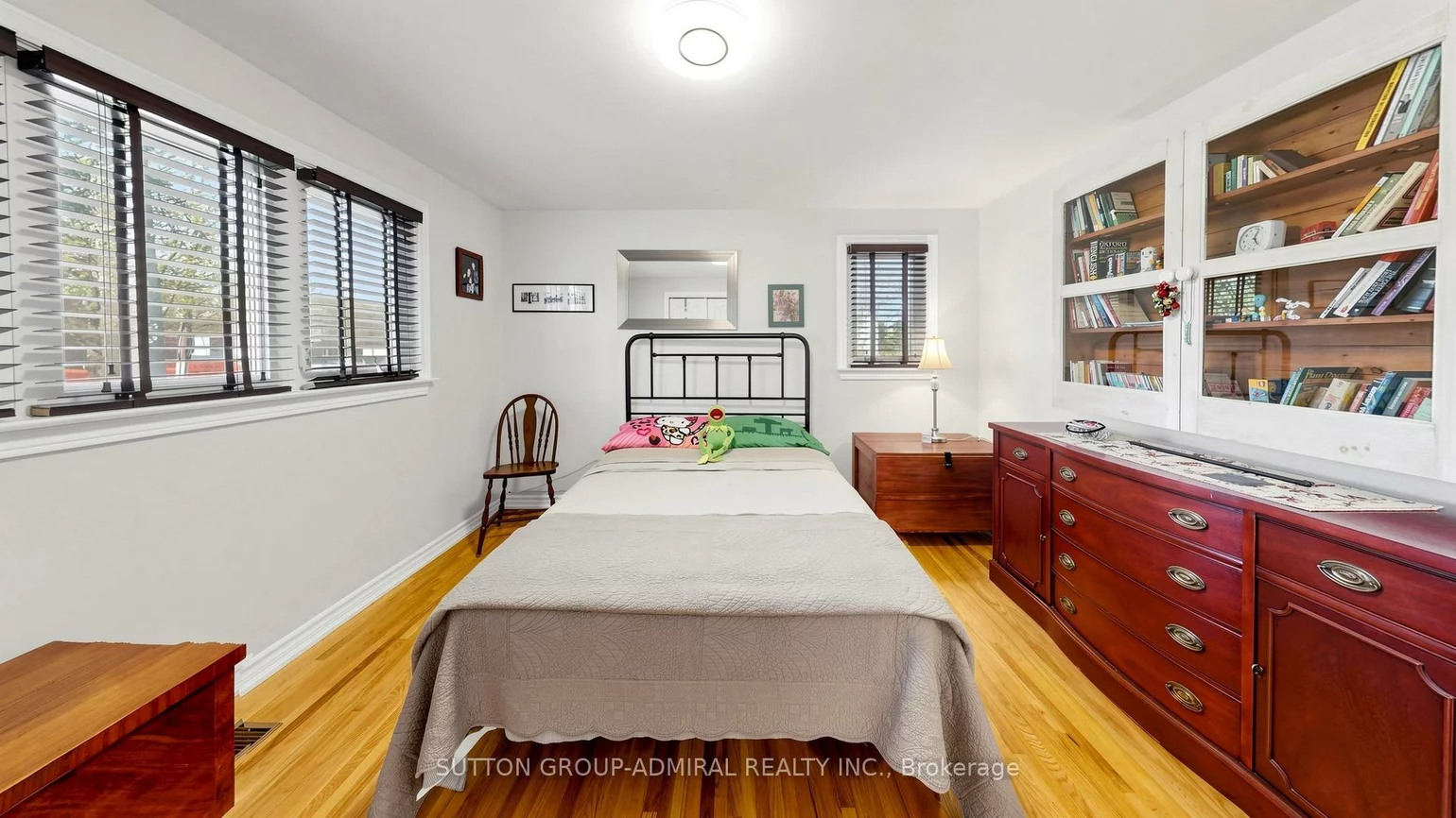 218, Bay Thorn, Royal Orchard, Markham