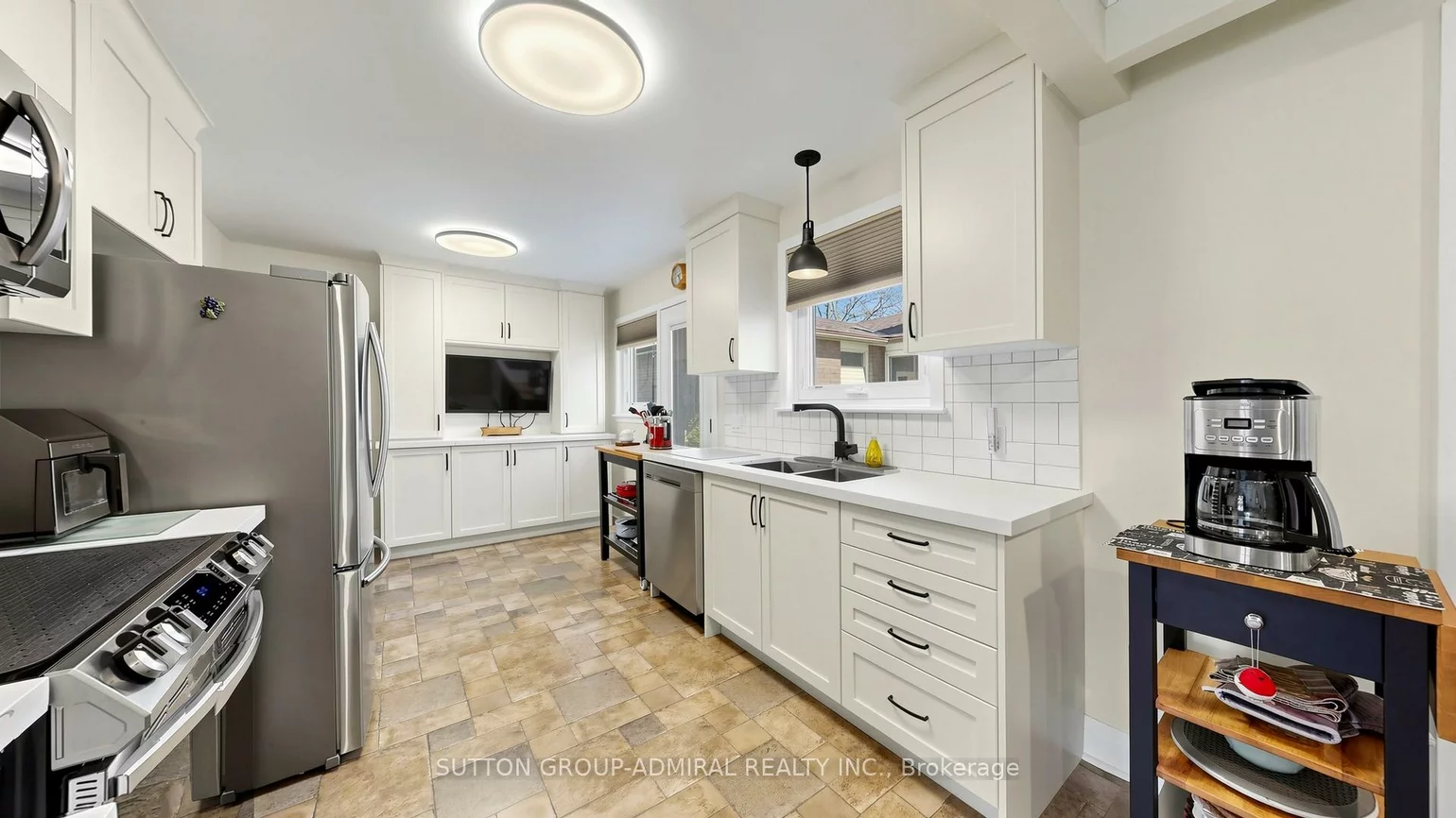 218, Bay Thorn, Royal Orchard, Markham