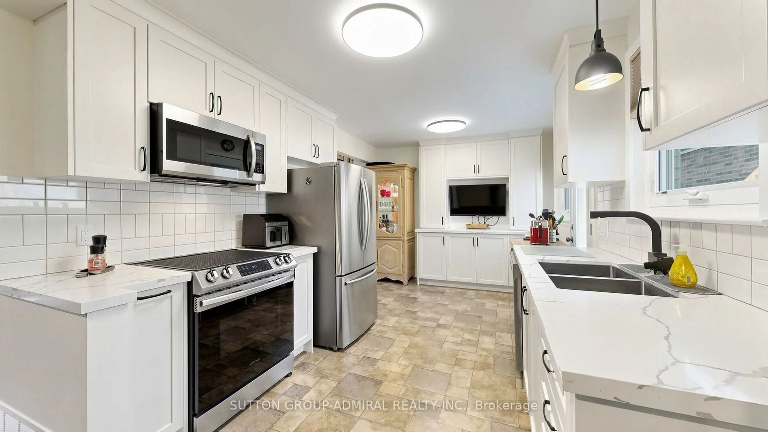 218, Bay Thorn, Royal Orchard, Markham