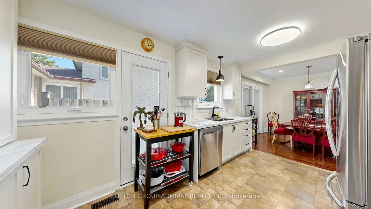 218, Bay Thorn, Royal Orchard, Markham