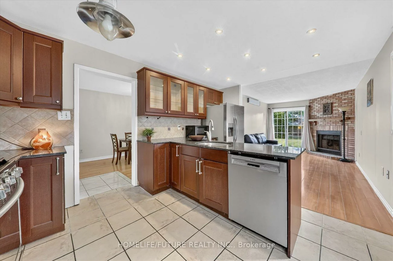 63, Chloe, Middlefield, Markham