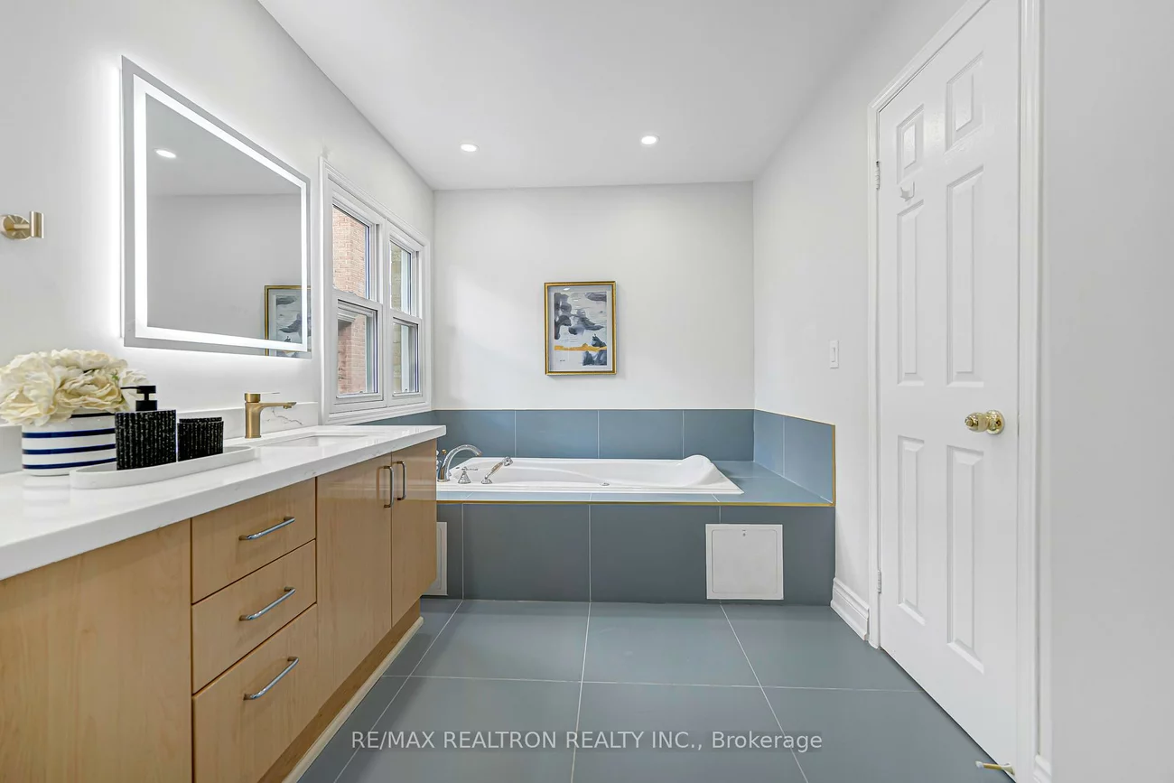 27, Captain Francis, Buttonville, Markham